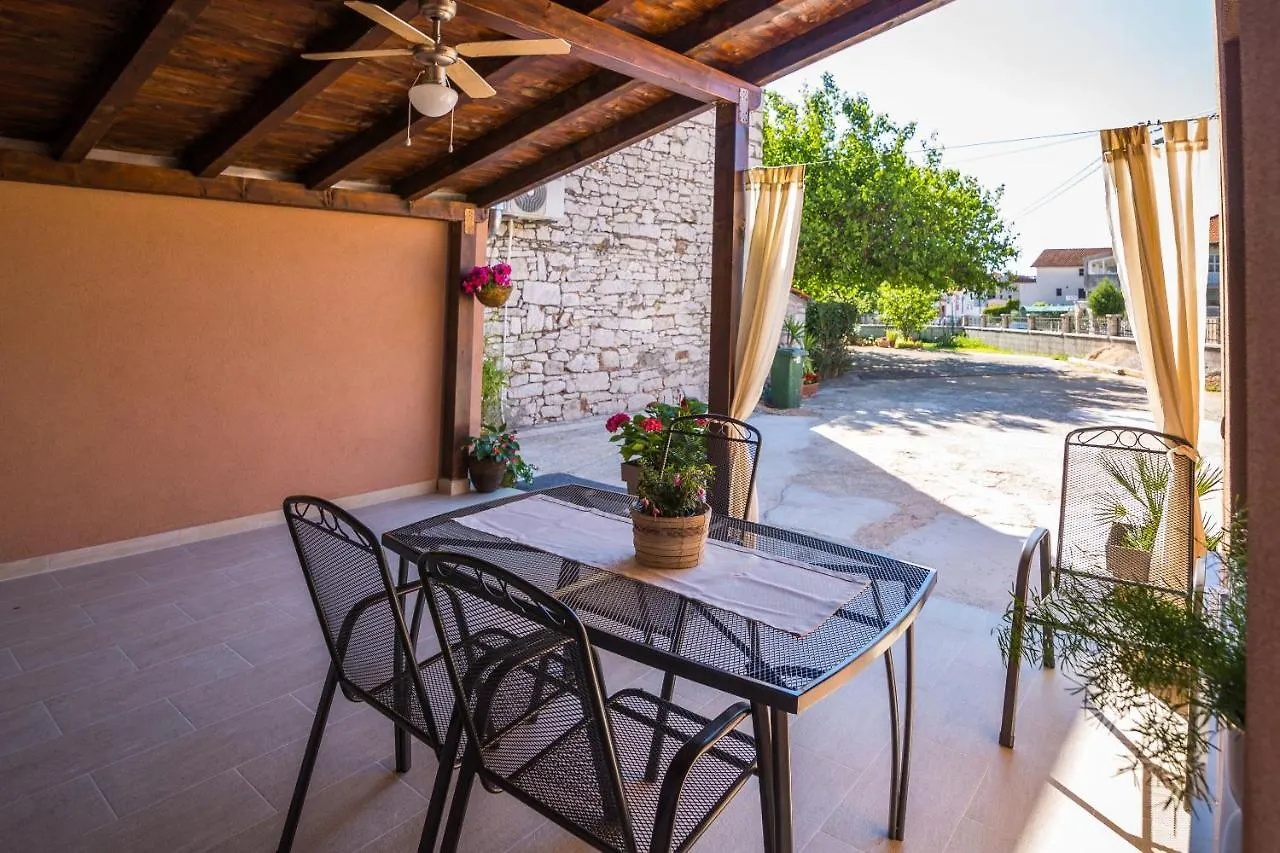 House Turquoise Vila Biograd Na Moru